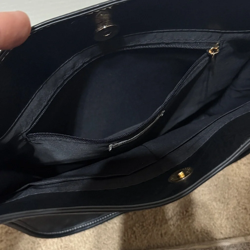 Cato Elegant Black Shoulder Bag